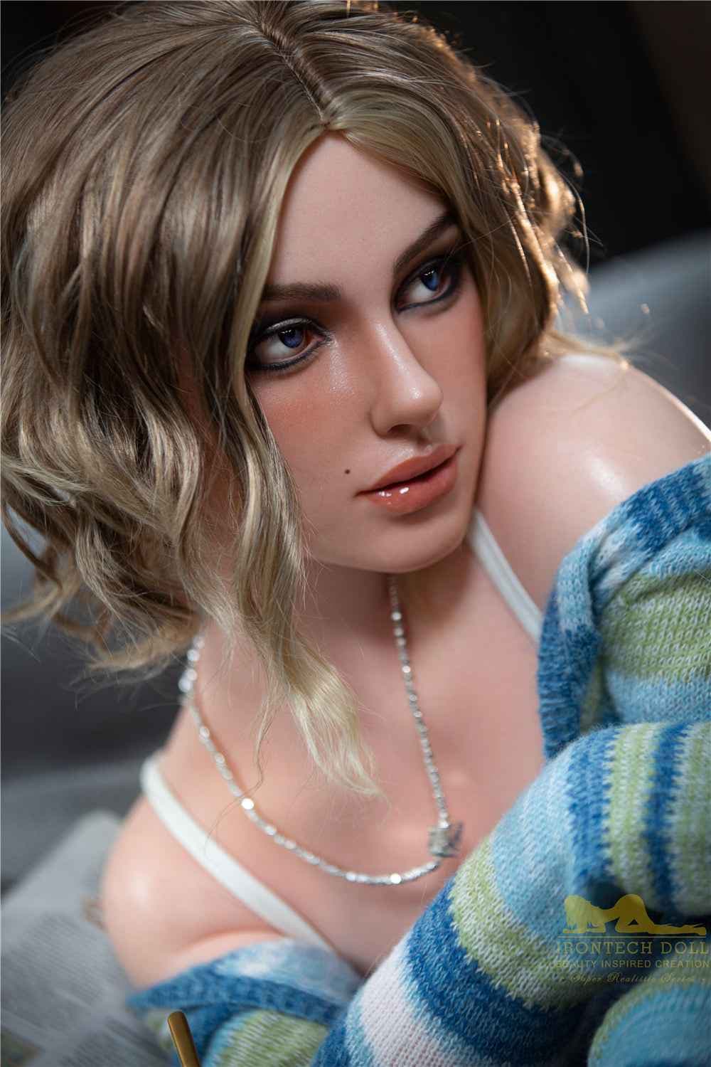Irontech Doll Lunara - Premium Sexpuppe mit realistischen Gesichtszügen - 13