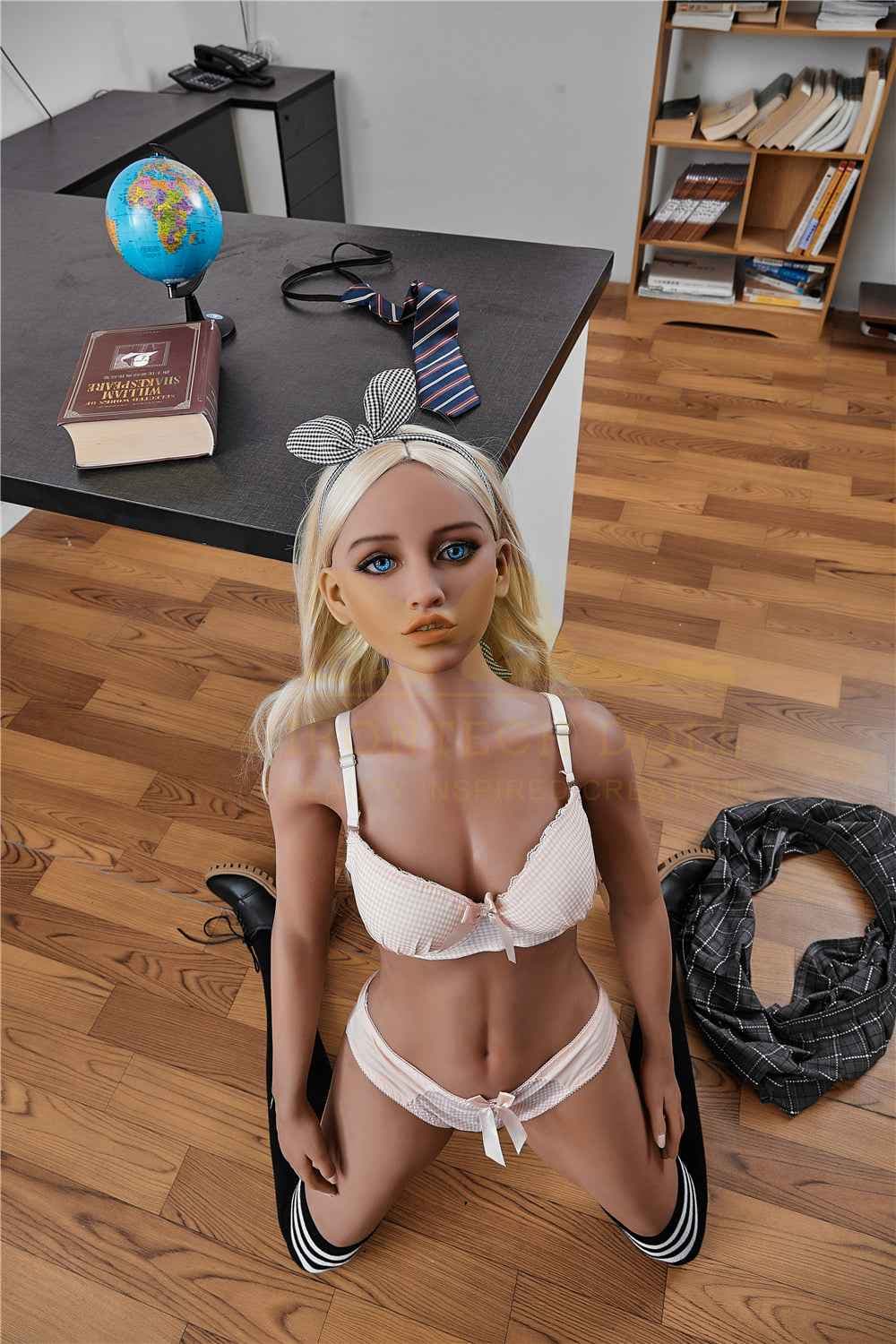 Irontech Doll Victoria - Premium Silikon Sexpuppe - 62