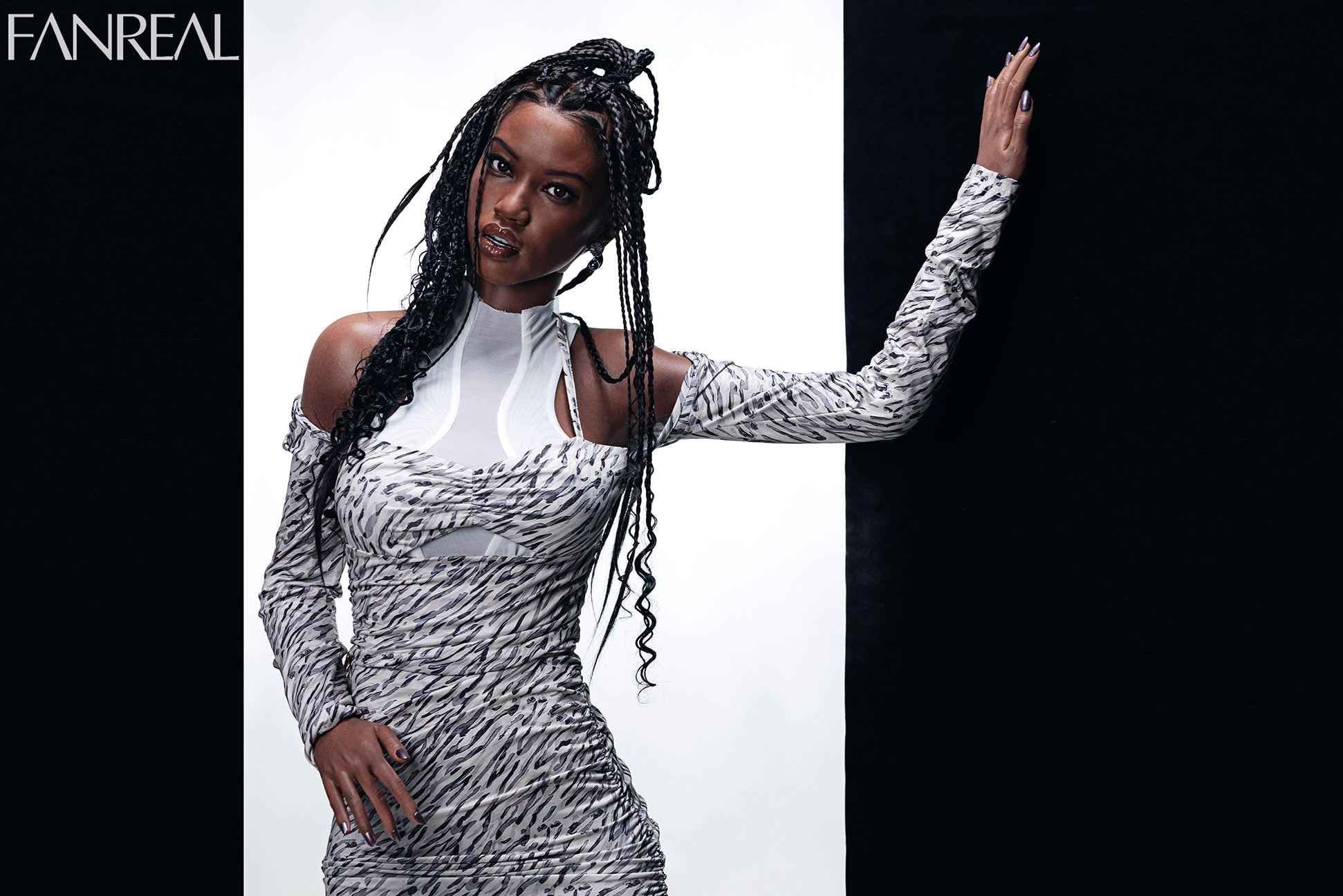 Fanreal Saki - Premium Silikon Sexpuppe mit athletischer Figur - 7