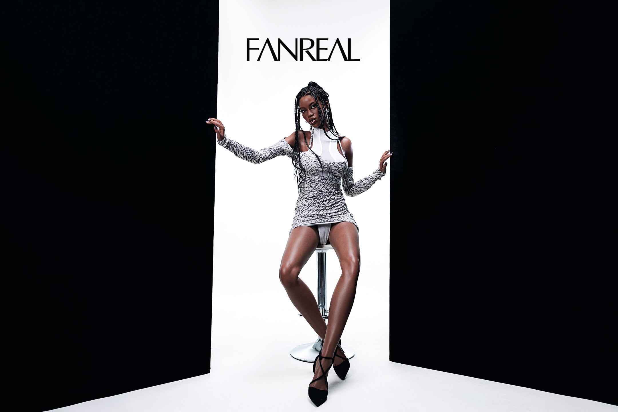 Fanreal Saki - Premium Silikon Sexpuppe mit athletischer Figur - 12