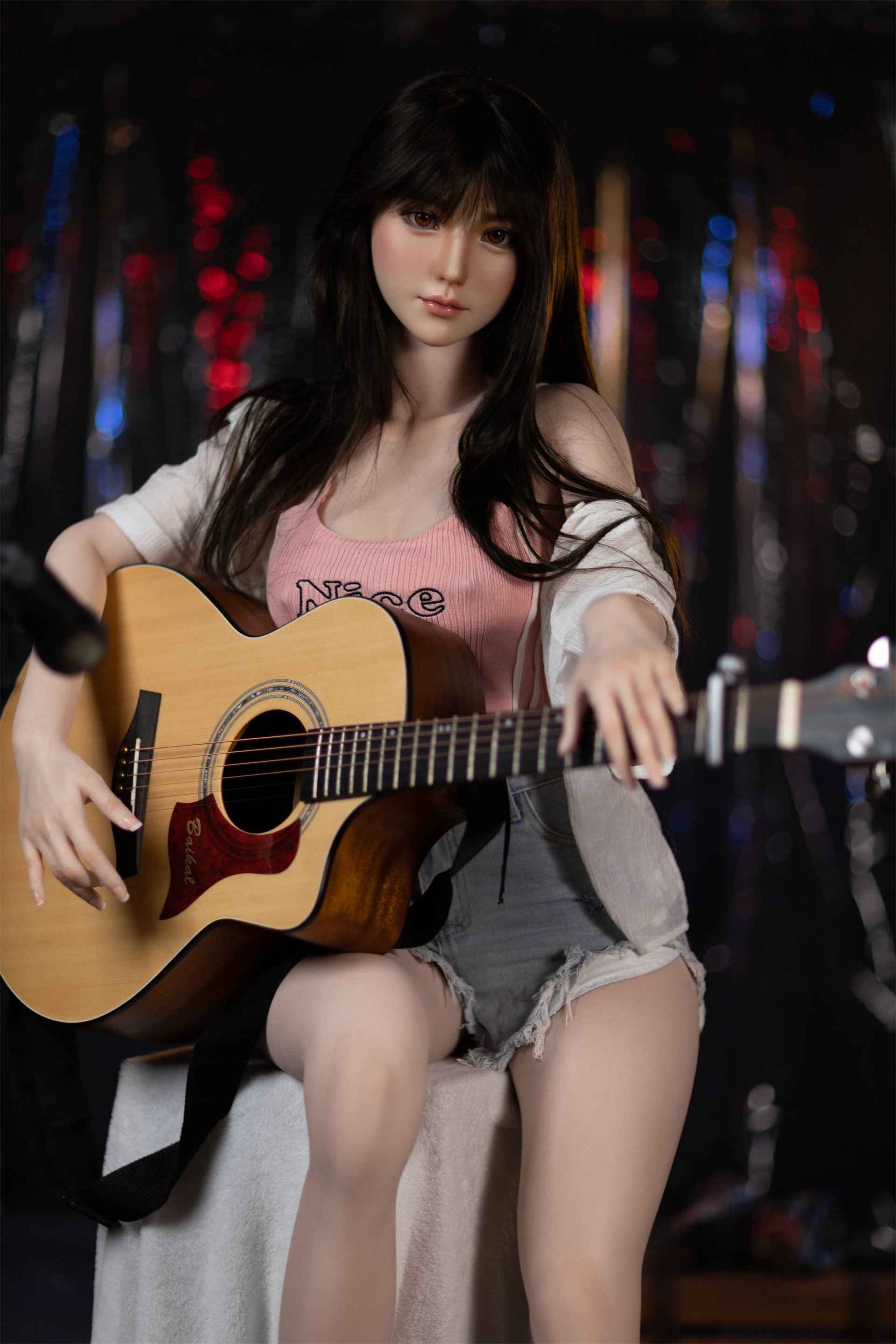 Golden Doll Sabine - Premium Sexpuppe mit asiatischen Zügen - 3