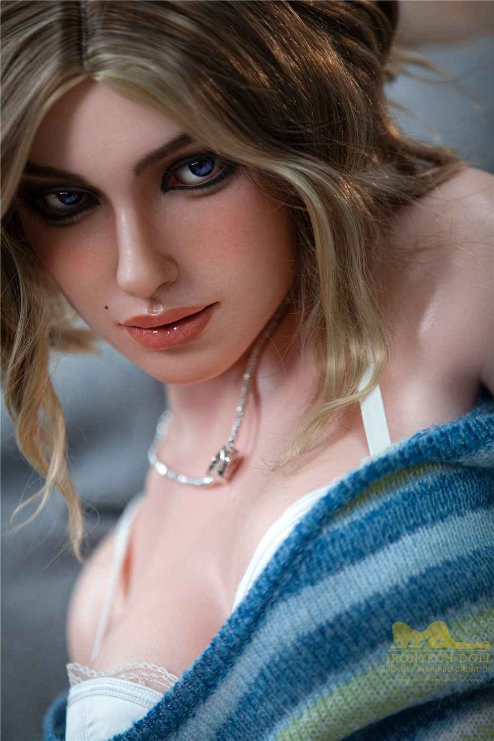 Irontech Doll Lunara - Premium Sexpuppe mit realistischen Gesichtszügen - 5