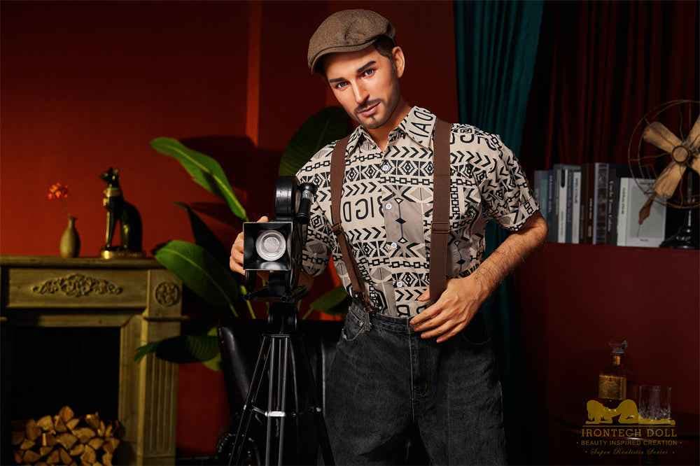 Irontech Doll George - Poupée sexuelle masculine au physique d'athlète - 4