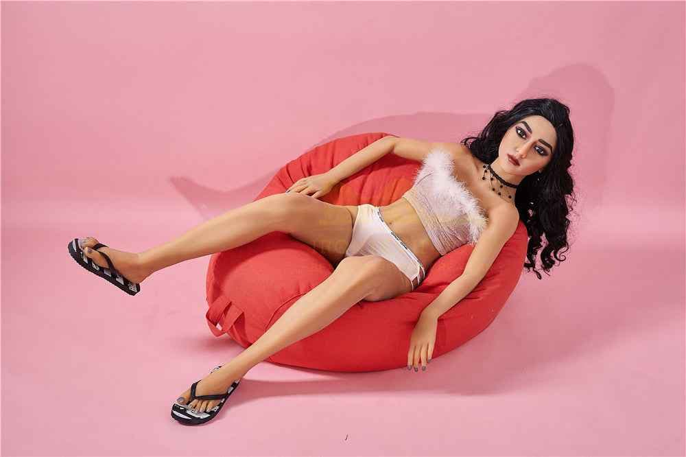 Irontech Doll Ella - Premium Silikon Sexpuppe mit kurviger Silhouette - 10