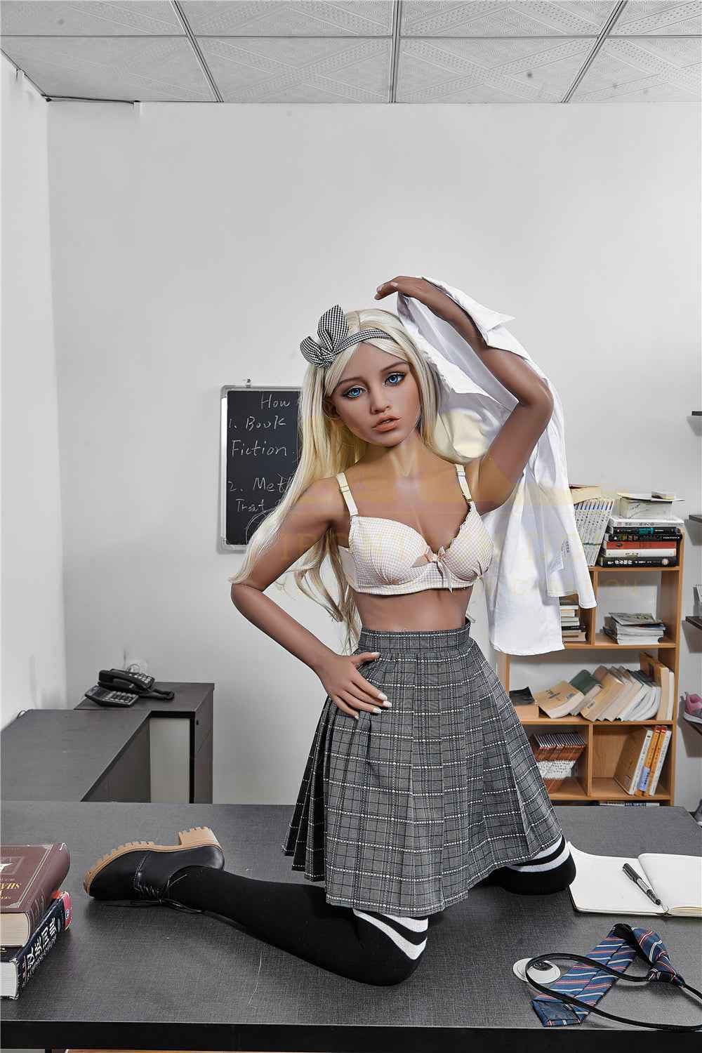 Irontech Doll Victoria - Premium Silikon Sexpuppe - 34