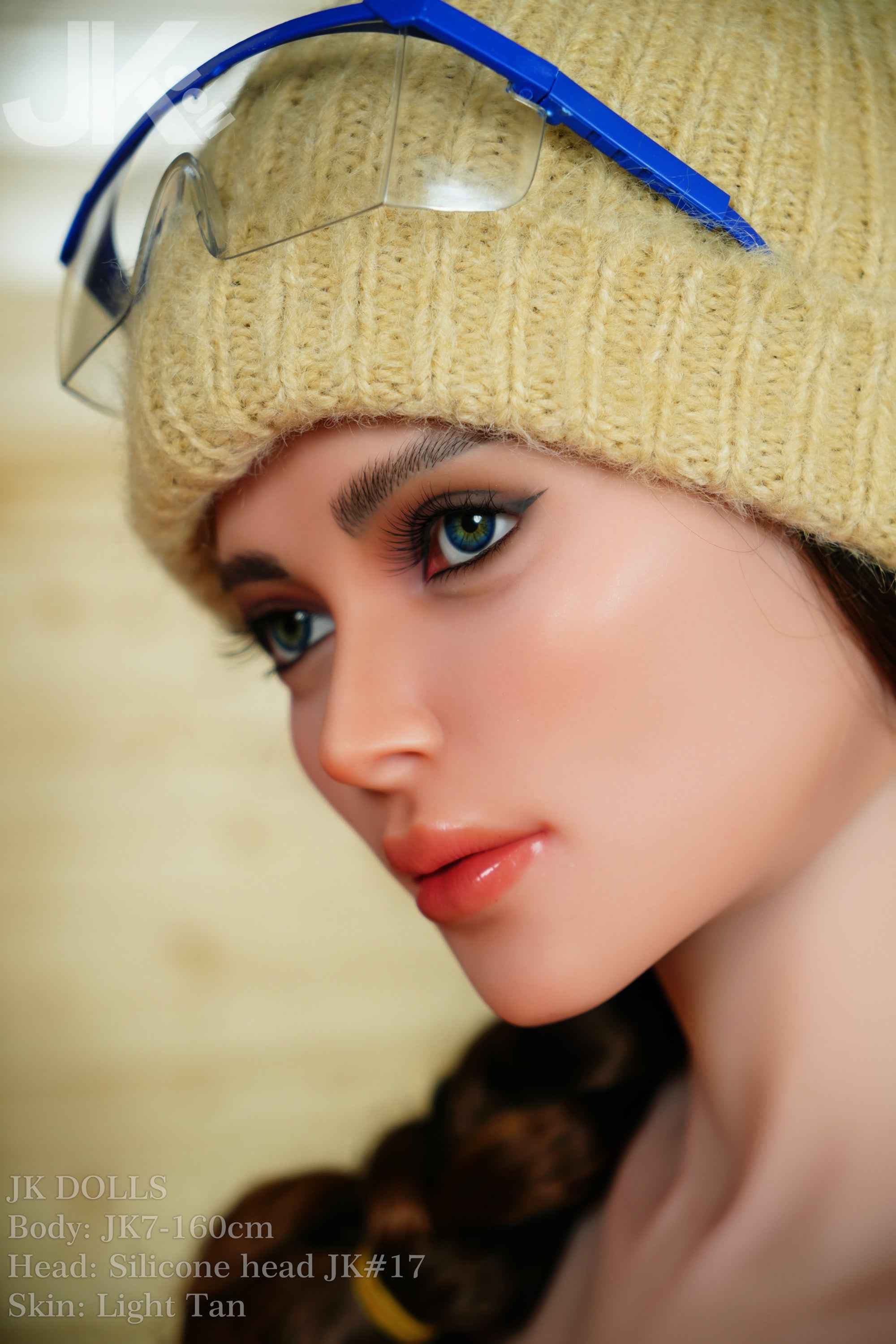 JK Doll Renate - 160 cm Silikon Sexpuppe mit natürlichen Kurven - 2