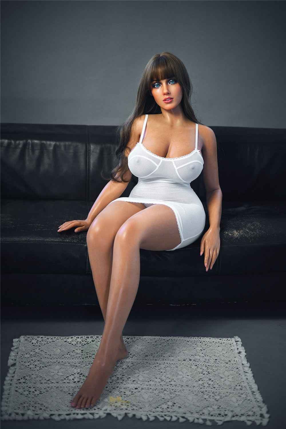 Irontech Doll Lenia - Kurvige Premium Sexpuppe mit europäischem Charme - 1