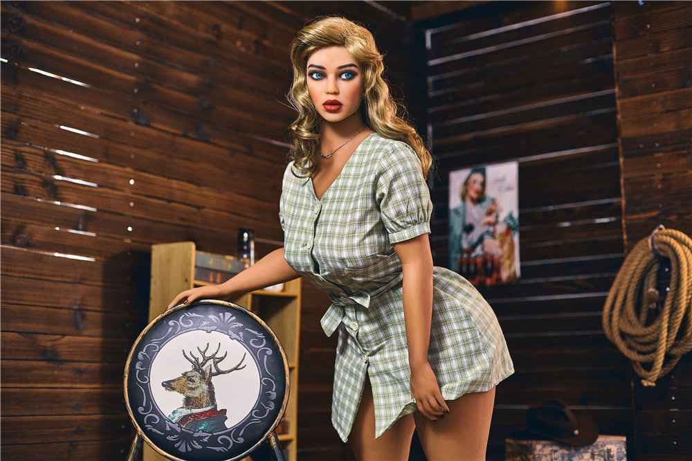Irontech Doll Lolo - Kurvige blonde Sexpuppe mit blauen Augen - 4