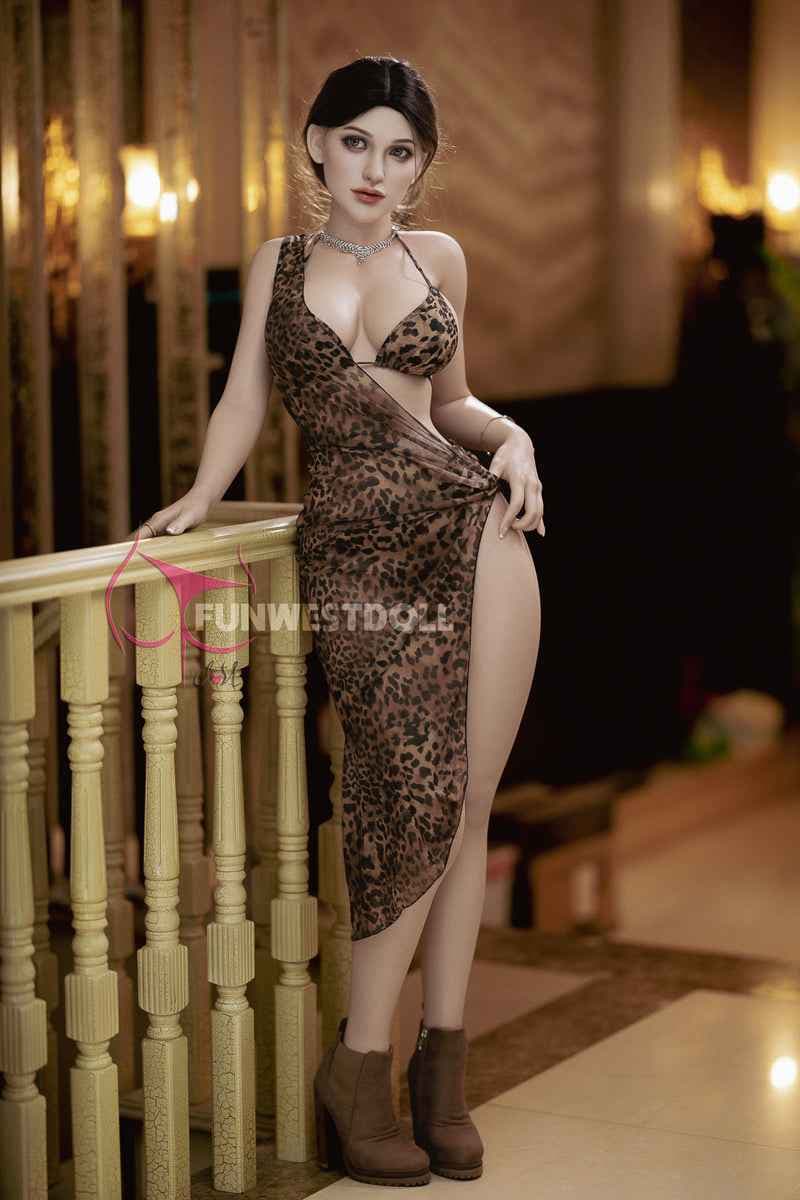 FunWest Doll Donatella - Silikon Sexpuppe mit kurviger Figur - 8