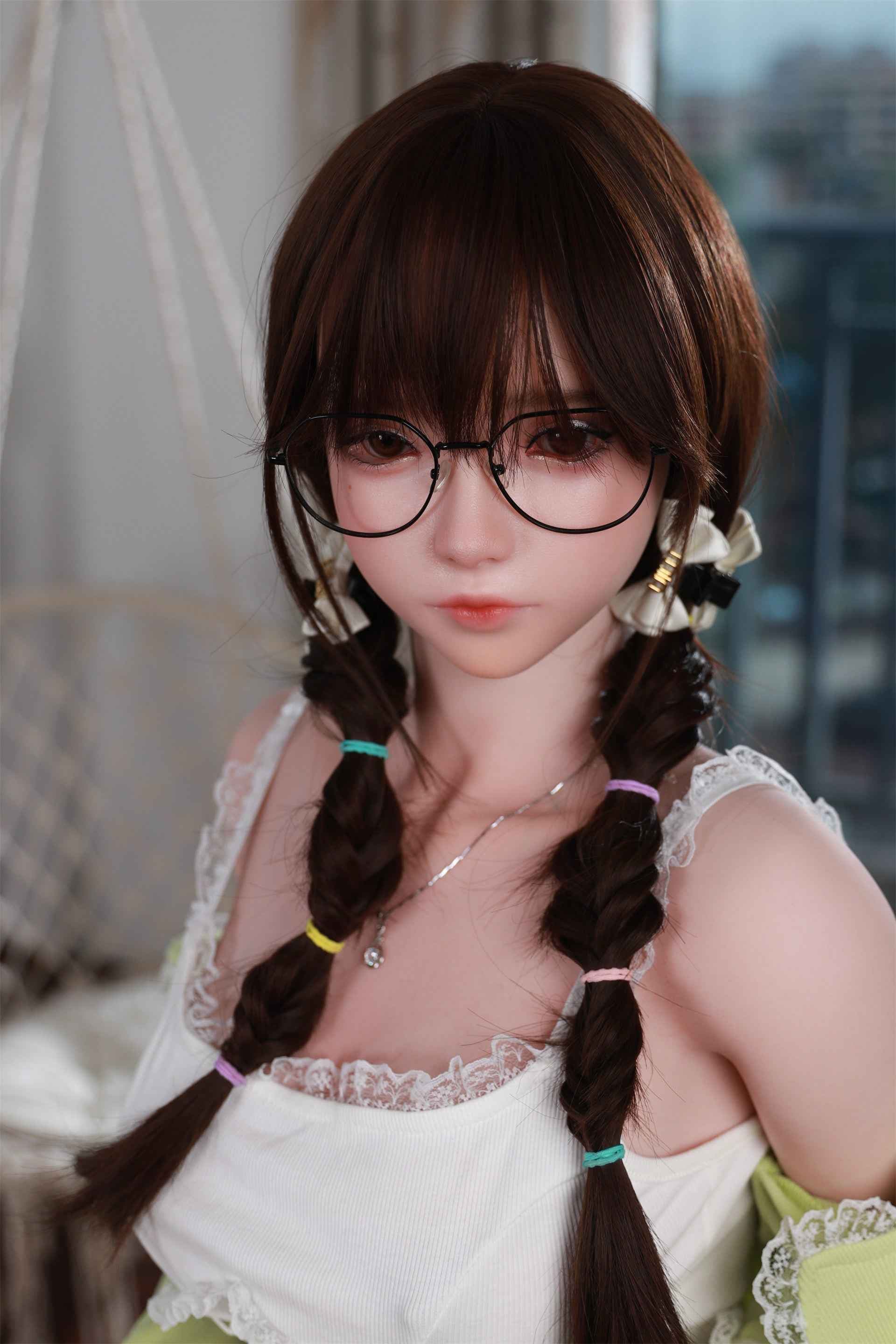 Golden Doll Monik - Asiatische Sexpuppe mit Brille - 3