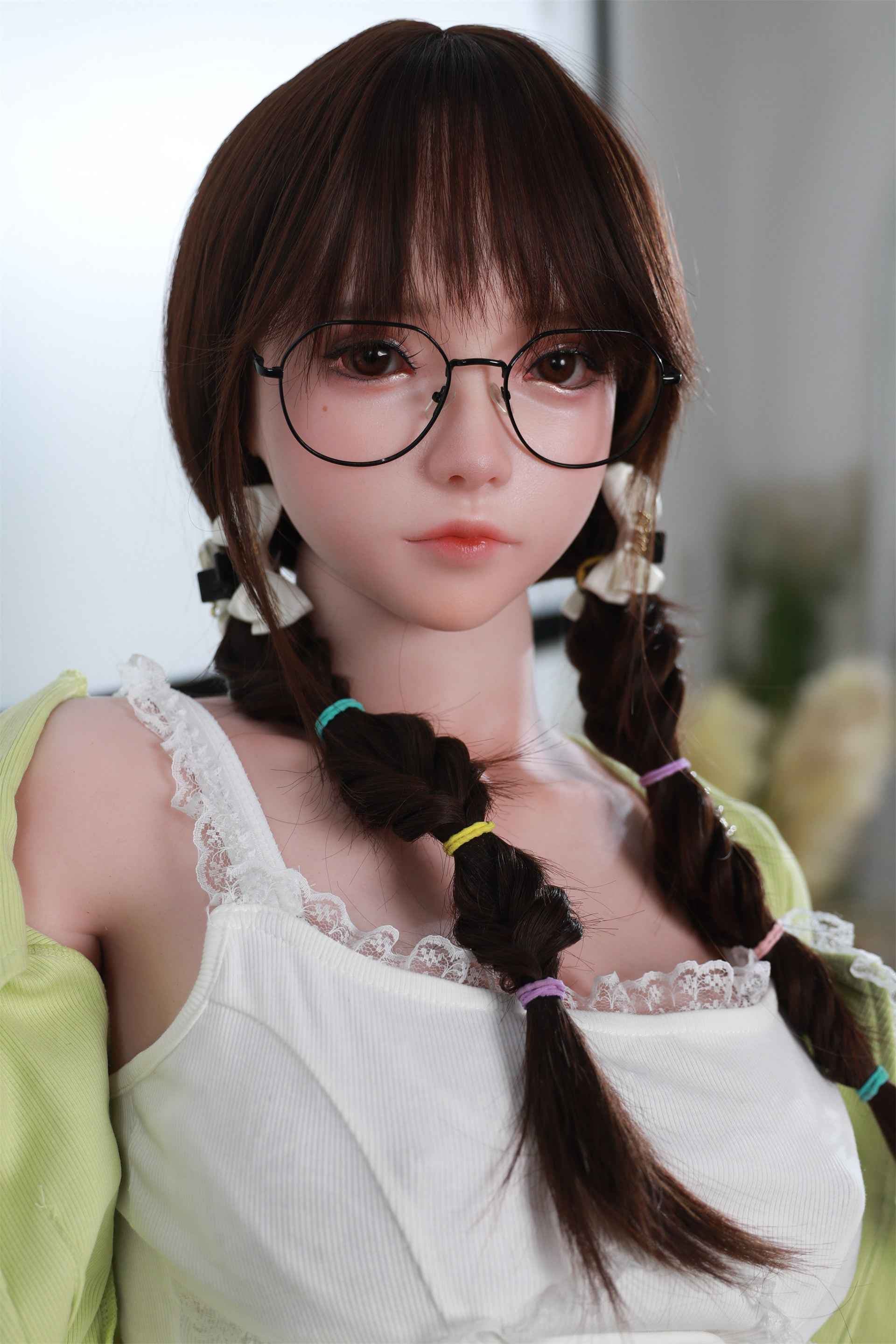 Golden Doll Monik - Asiatische Sexpuppe mit Brille - 4