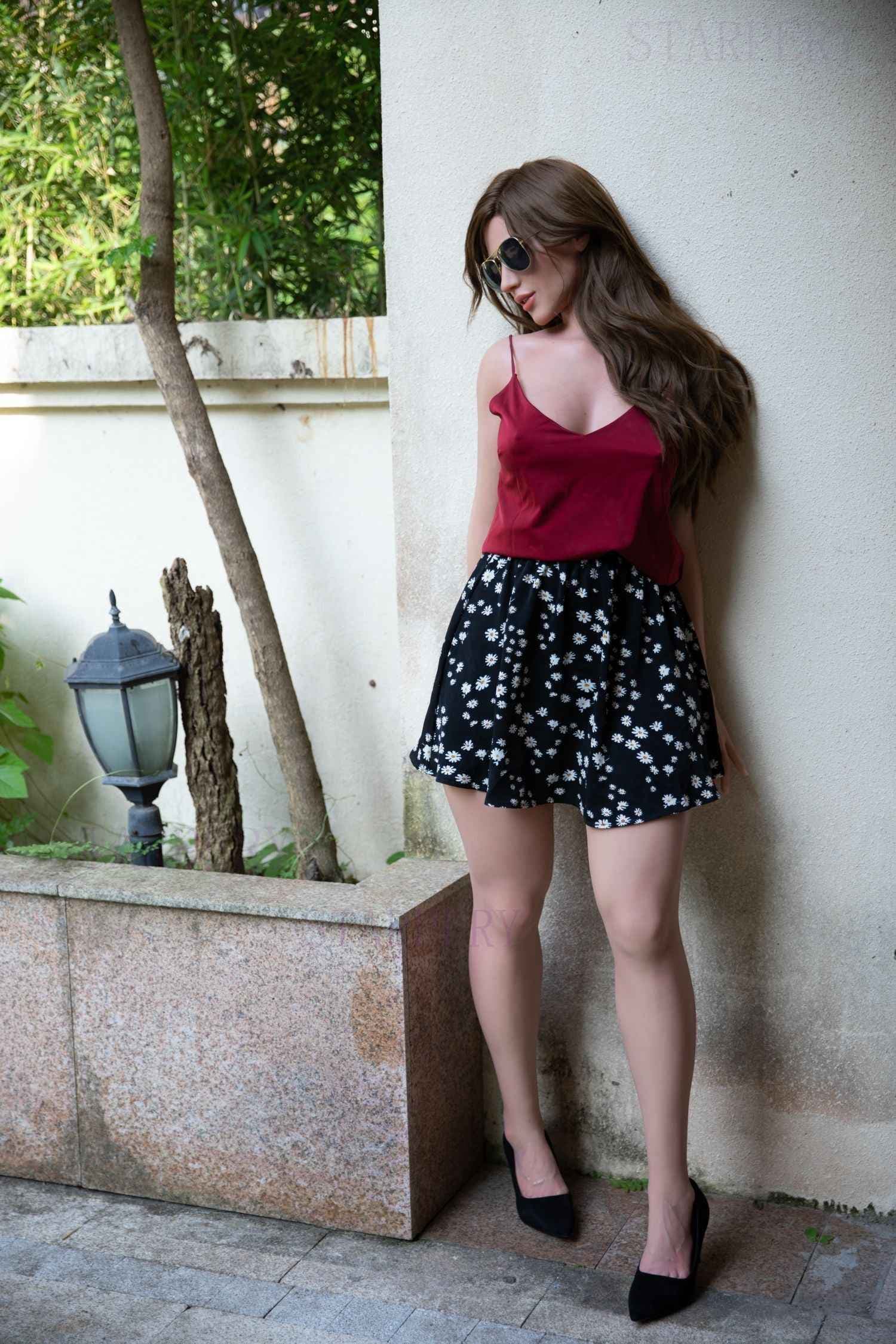 housedoll Annika - Premium Silikon Sexpuppe mit natürlichen Zügen - 4