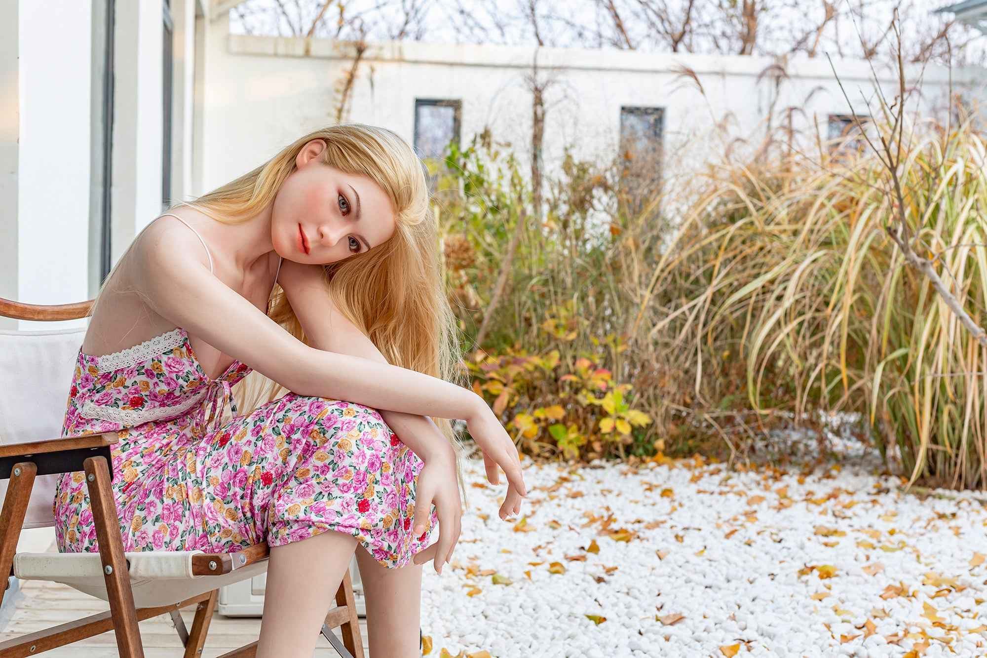 Starpery Kathi - Kurvige Silikon Sexpuppe mit blonden Haaren - 13