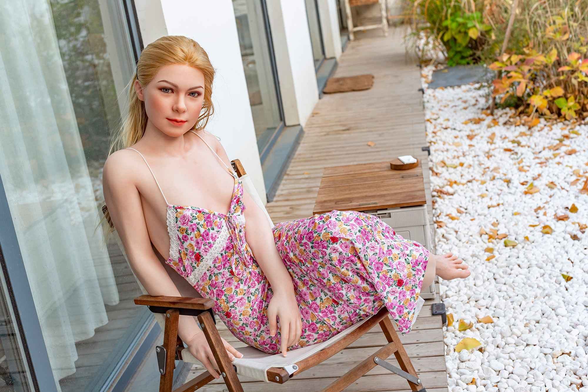 Starpery Kathi - Kurvige Silikon Sexpuppe mit blonden Haaren - 21