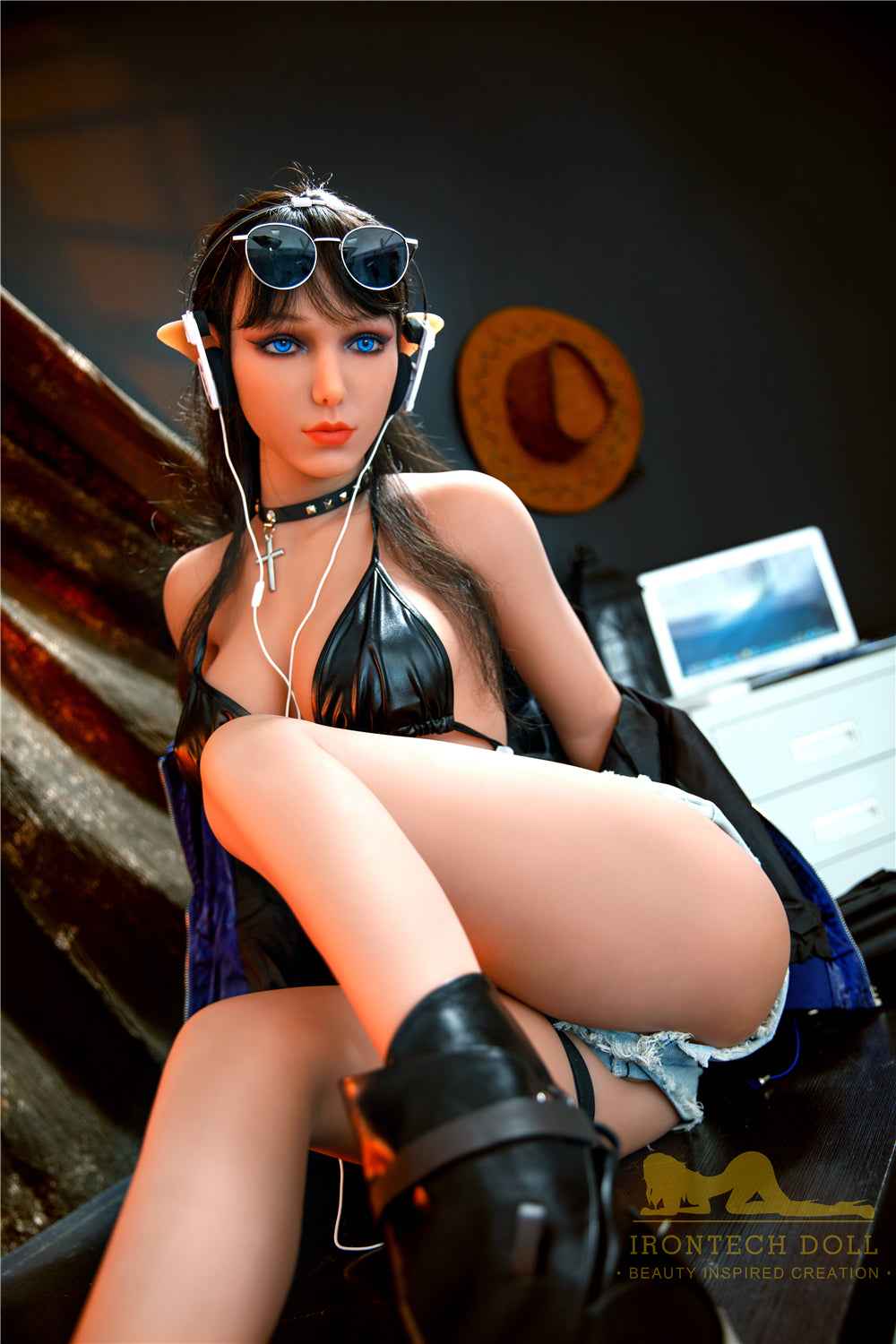 Irontech Doll Sexpuppe Scarlett Elf Konfiguriert Irontech Doll kaufen Sexroboter KI